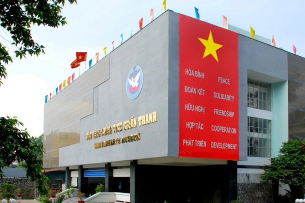 Tour Thong dong phố cũ Sài Gòn